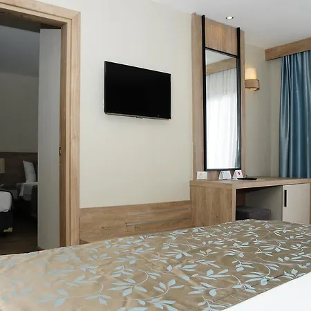 Hotel Lucida Camyuva