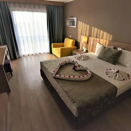 Lucida 5* Camyuva
