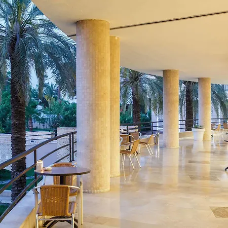 Lucida Hotel